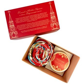 Набор: платок «Кремль – Москва» и свеча «Бархатный пион»